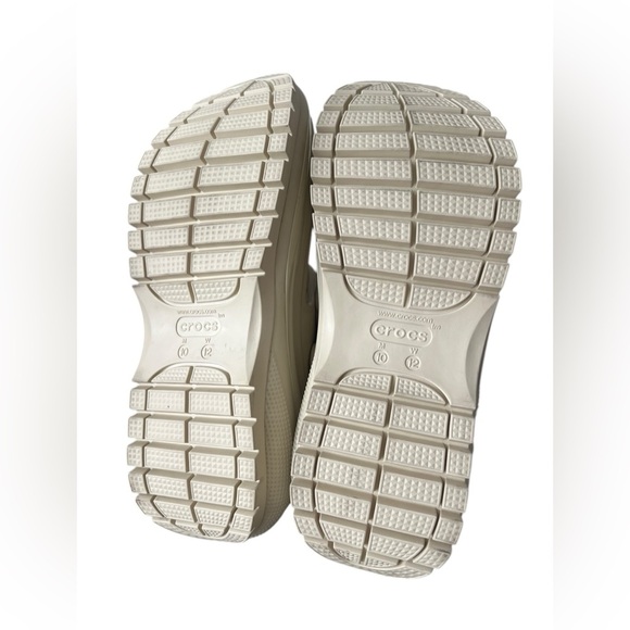 NWOT Crocs Mega Crush Sandals in Bone in size Women’s 12 or Mens 10 - Picture 8 of 8